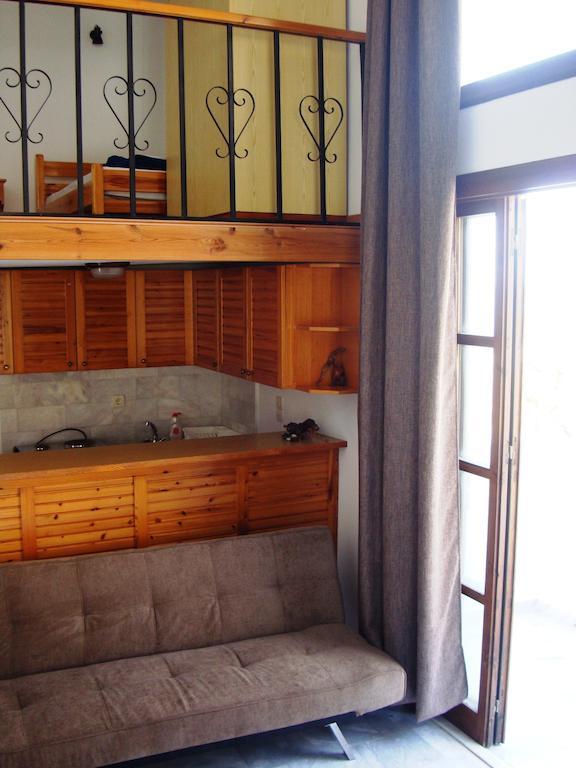 Artemis Studios Agia Roumeli Room photo